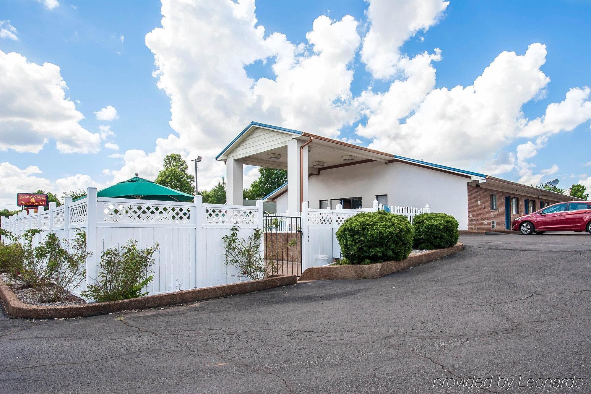 Rodeway Inn Lexington Экстерьер фото